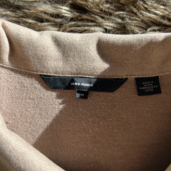 Vero Moda Cropped Jacket/Shacket - Picture 2 of 6